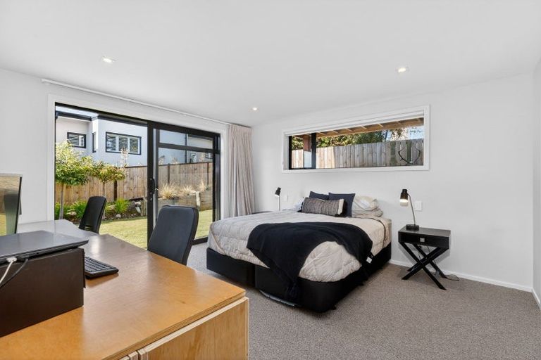 Photo of property in 8 Landsborough Lane, Wanaka, 9305