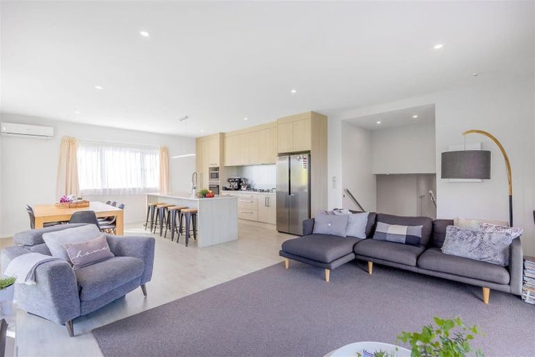 Photo of property in 15 Kaipuke Crescent, Gulf Harbour, Whangaparaoa, 0930