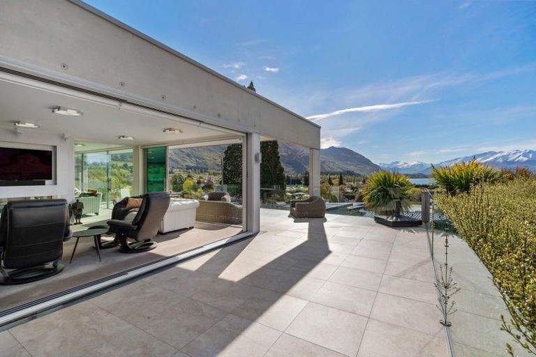 Photo of property in 3 Botting Place, Wanaka, 9305