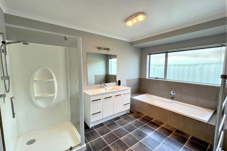 Photo of property in 48 Penrod Drive, Bell Block, New Plymouth, 4312