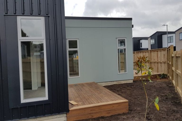 Photo of property in 1 Selkirk Lane, Hamilton Lake, Hamilton, 3204