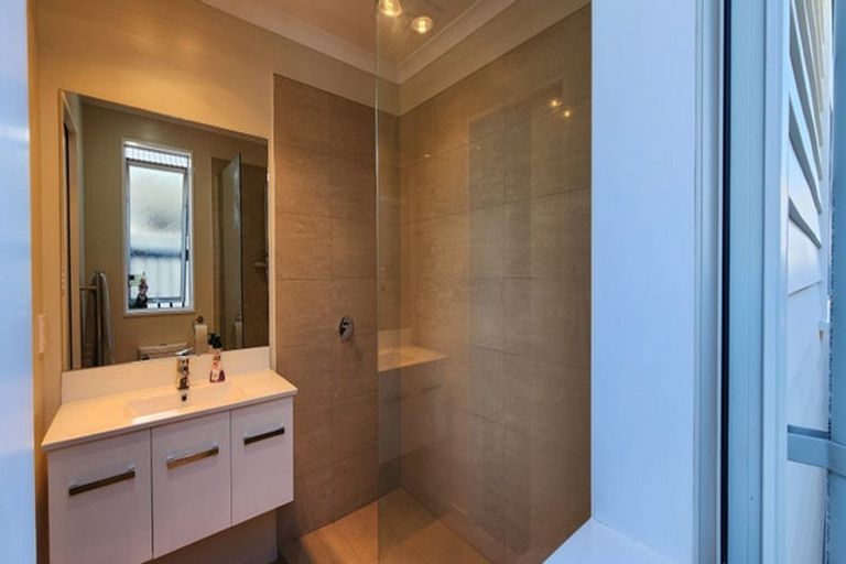 Photo of property in 34 Solander Road, Pegasus, 7612