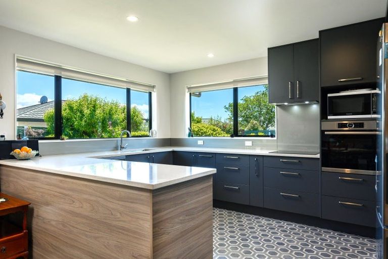 Photo of property in 30 Karina Crescent, Redwoodtown, Blenheim, 7201