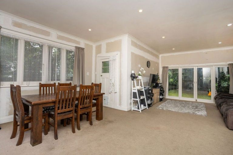 Photo of property in 30 Victoria Avenue, Dannevirke, 4930