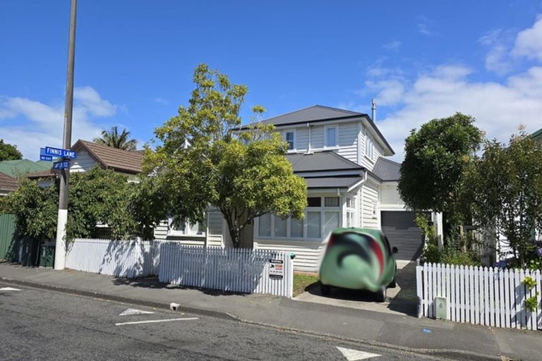 Photo of property in 40 Napier Terrace, Hospital Hill, Napier, 4110