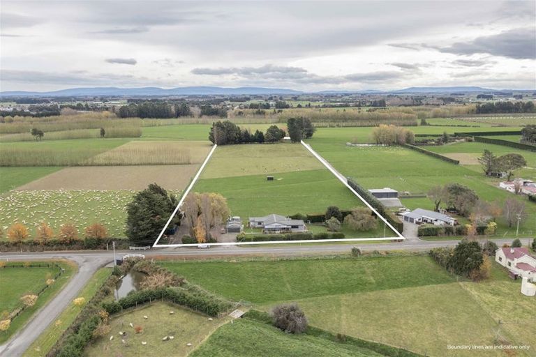 Photo of property in 327 Egerton Road, Winton, 9782