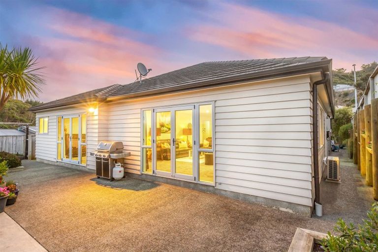 Photo of property in 53 Staithes Drive North, Whitby, Porirua, 5024