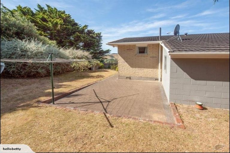 Photo of property in 17 Hawtrey Terrace, Churton Park, Wellington, 6037