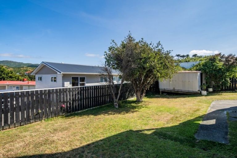 Photo of property in 16 Witham Street, Island Bay, Wellington, 6023