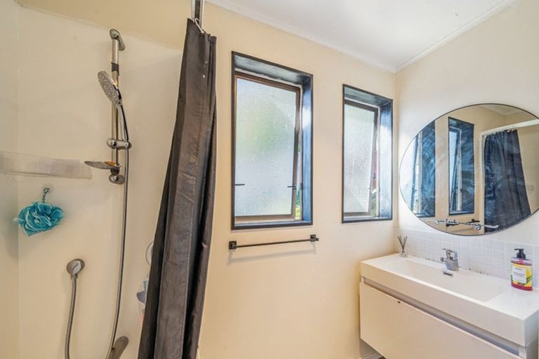 Photo of property in 110 Holborn Drive, Stokes Valley, Lower Hutt, 5019