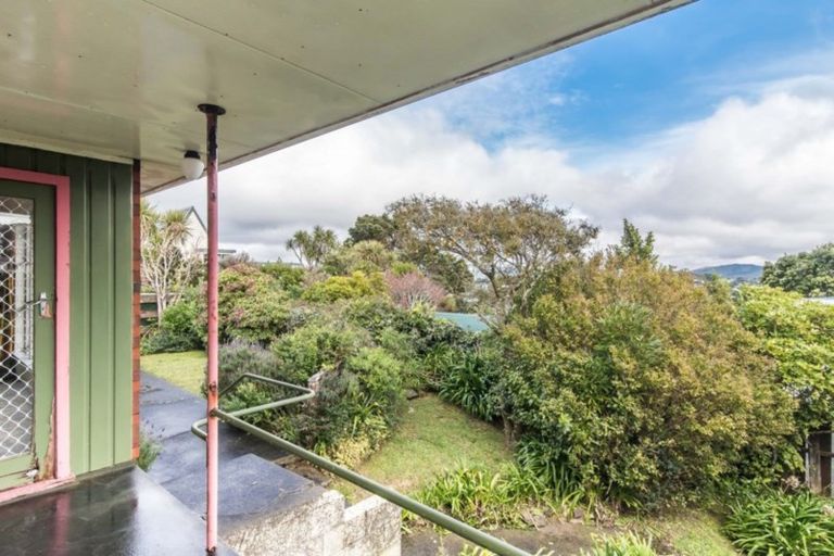 Photo of property in 8 Gurkha Crescent, Khandallah, Wellington, 6035