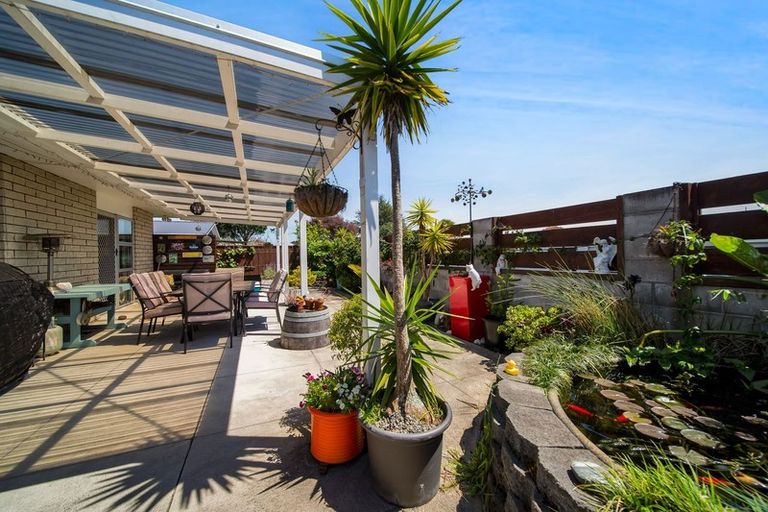 Photo of property in 17 Mace Street, Waitara, 4320