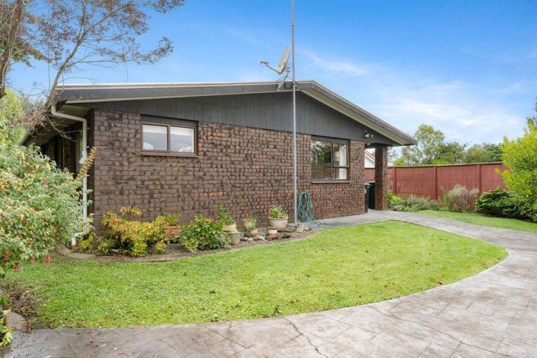 Photo of property in 74 Park Road, Carterton, 5713