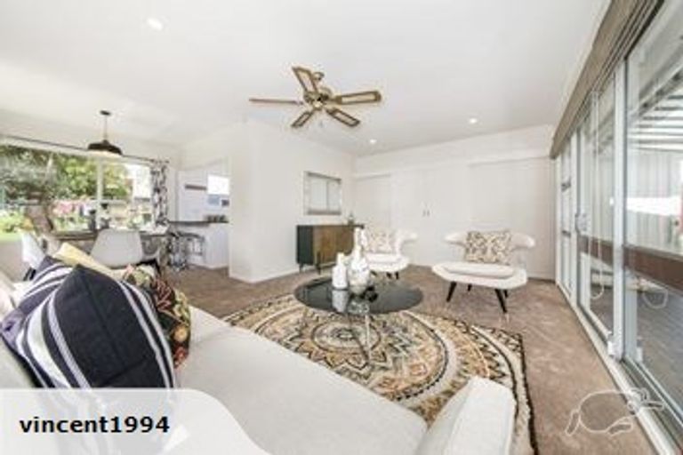 Photo of property in 23 Redwood Drive, Massey, Auckland, 0614