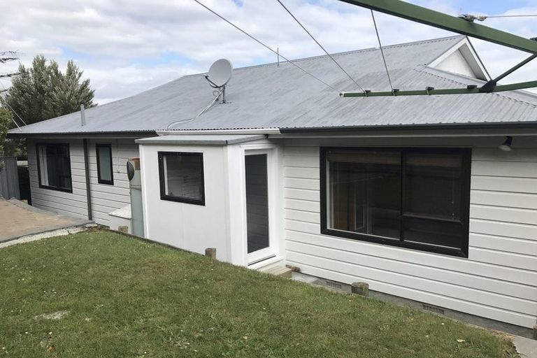 Photo of property in 6 Oakleigh Street, Maungaraki, Lower Hutt, 5010