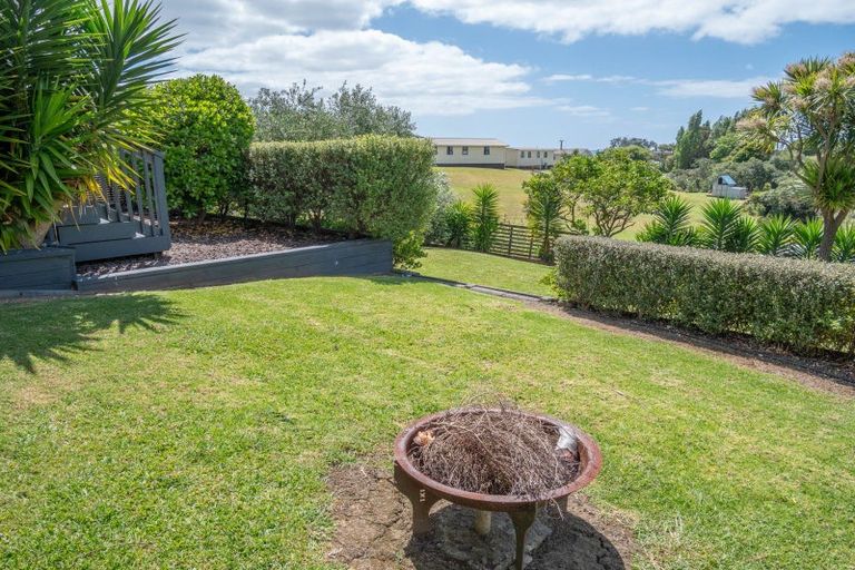 Photo of property in 28 Berghan Road, Coopers Beach, 0420