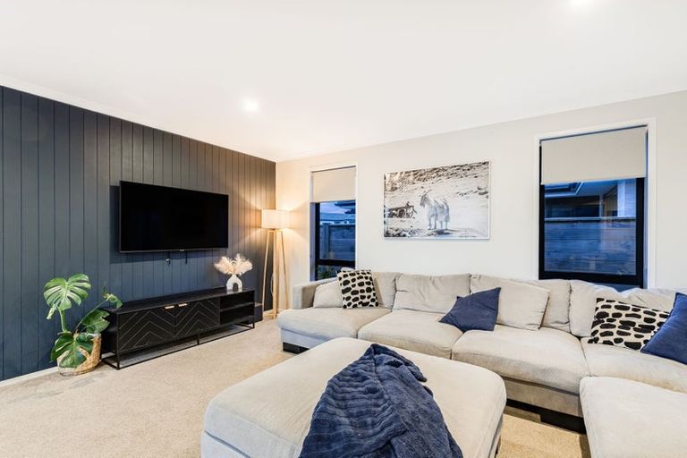 Photo of property in 27 Topsail Way, Whitby, Porirua, 5024