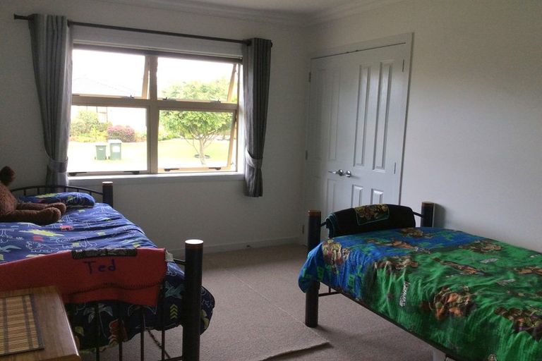 Photo of property in 1 Kereru Place, Pyes Pa, Tauranga, 3112