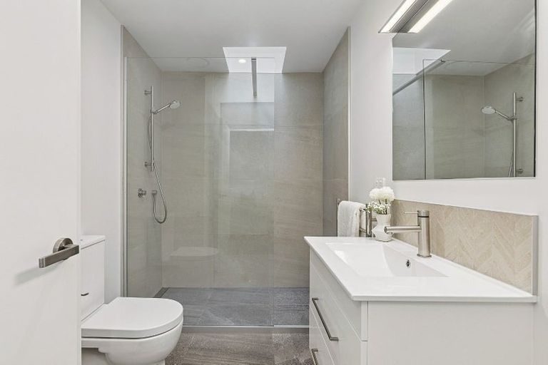 Photo of property in 28 Holystone Road, Whitby, Porirua, 5024