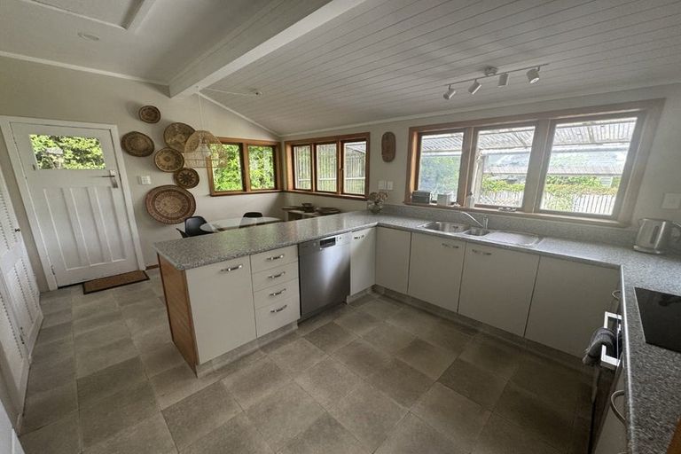 Photo of property in 26 Burma Road, Khandallah, Wellington, 6035