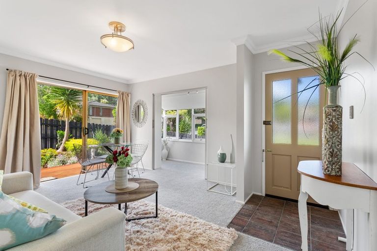 Photo of property in 1/3 Tallington Crescent, Torbay, Auckland, 0630