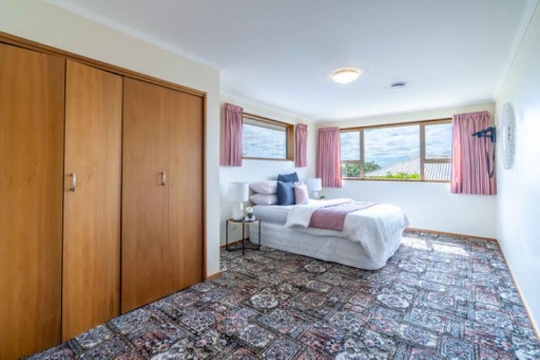 Photo of property in 12 Osborne Street, Riverton/aparima, Riverton, 9822