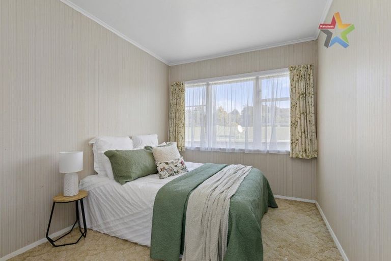 Photo of property in 58 Holborn Drive, Stokes Valley, Lower Hutt, 5019