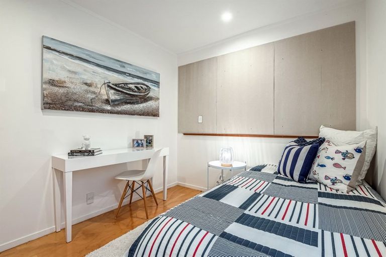 Photo of property in 11 Dalton Road, Snells Beach, 0920