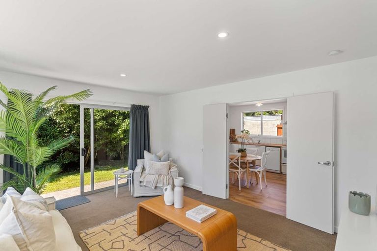 Photo of property in 2/170 Sawyers Arms Road, Bishopdale, Christchurch, 8053