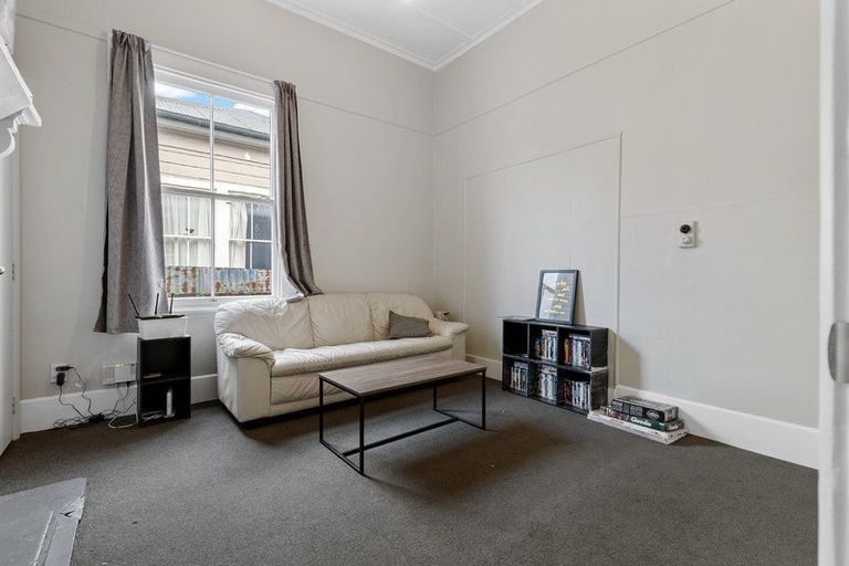 Photo of property in 35 West Street, West End, Palmerston North, 4412