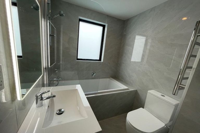 Photo of property in 6a Poruru Close, Papakura, 2110