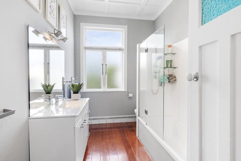 Photo of property in 49c Martyn Street, Waiuku, 2123