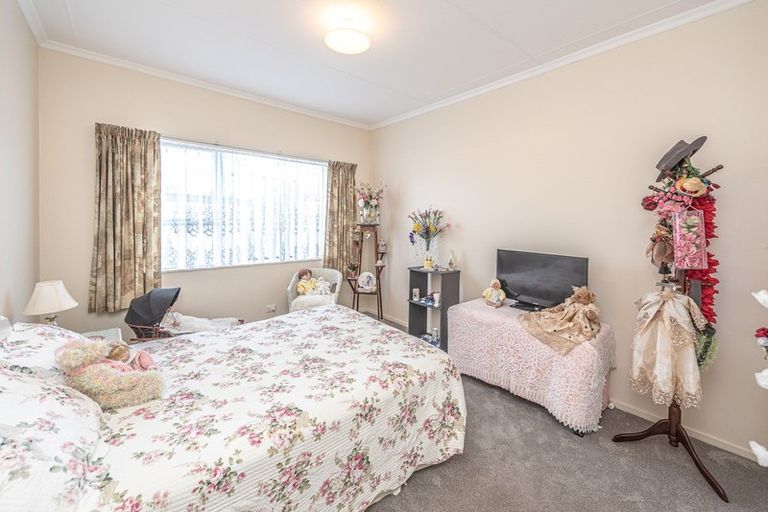Photo of property in 27 Miro Street, Castlecliff, Whanganui, 4501