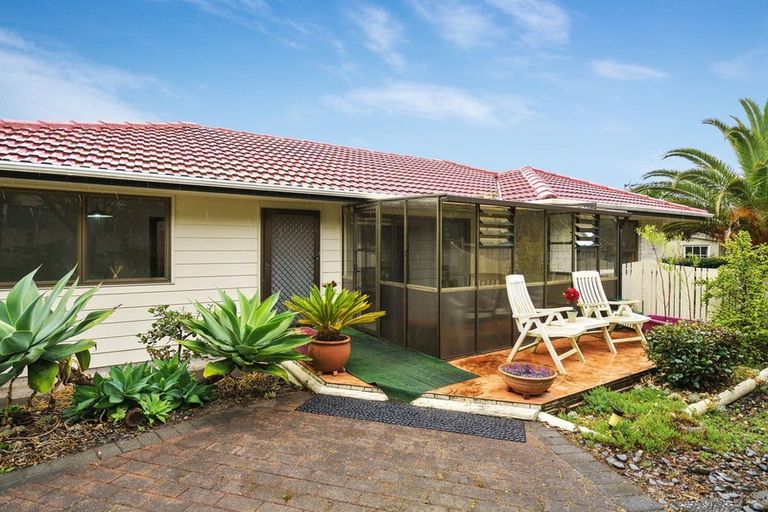 Photo of property in 2/9a Elliot Street, Howick, Auckland, 2014