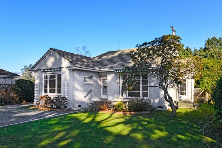 Photo of property in 97 Havelock Road, Havelock North, 4130