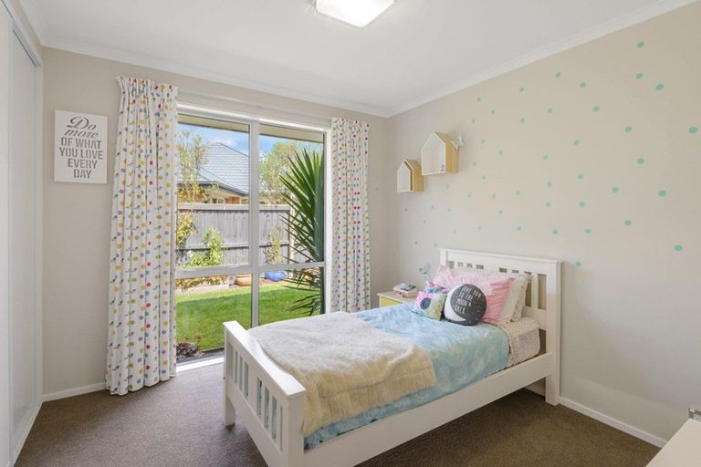 Photo of property in 15 Armour Place, Halswell, Christchurch, 8025