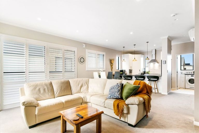 Photo of property in 12 Pheasant Lane, Hobsonville, Auckland, 0616