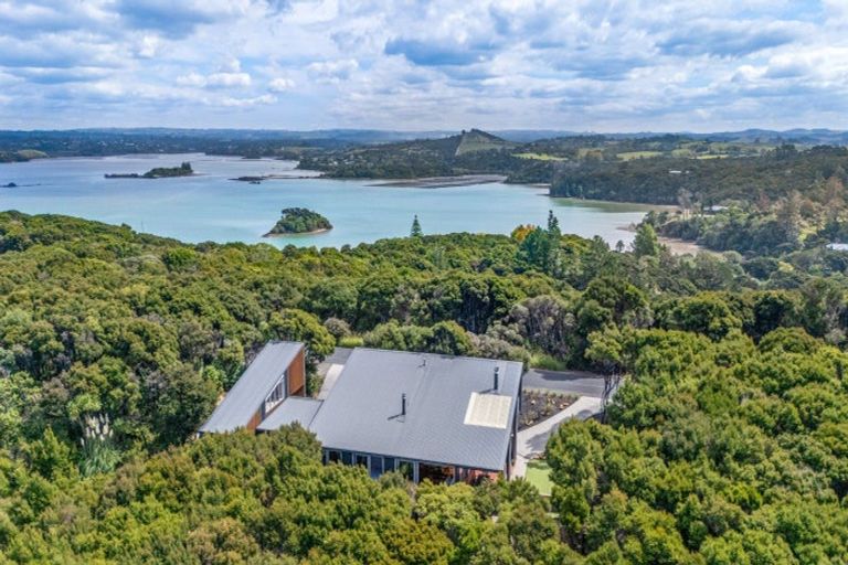 Photo of property in 3 Bush Point Road, Kerikeri, 0294