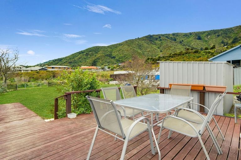 Photo of property in 86 Moana View Road, Waikawa, Picton, 7220