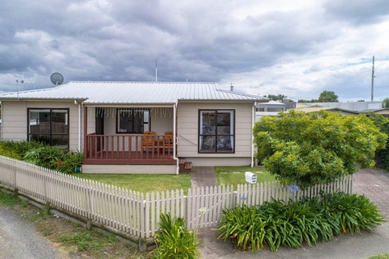 Photo of property in 1/40 Townshend Crescent, Greenmeadows, Napier, 4112