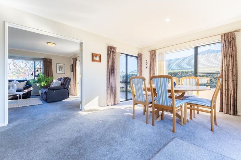 Photo of property in 80 Guildford Drive, Paraparaumu, 5032