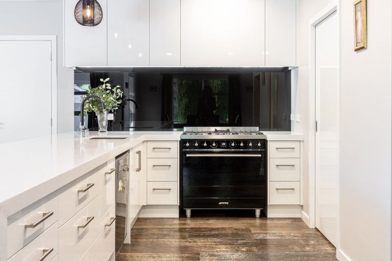 Photo of property in 3 Pinotage Drive, Greenmeadows, Napier, 4112