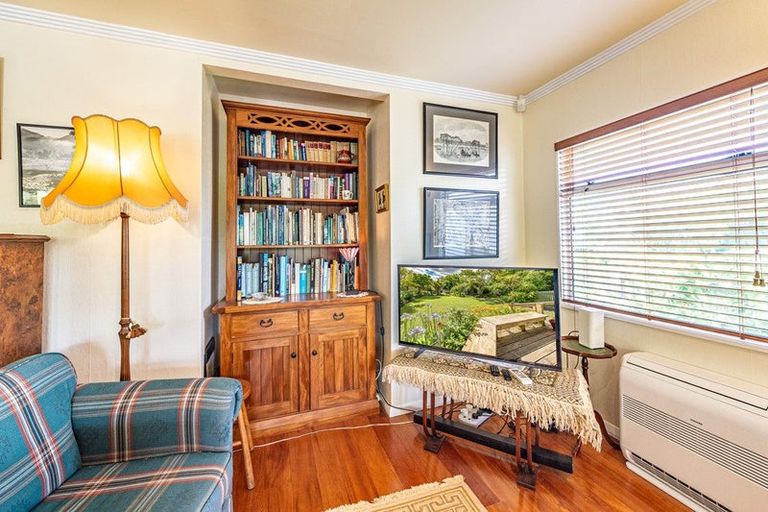 Photo of property in 4 West Way, Durie Hill, Whanganui, 4500