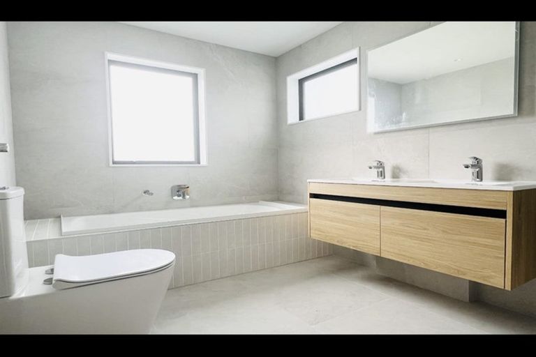 Photo of property in 38 Kotuitui Drive, Wainui, Silverdale, 0992