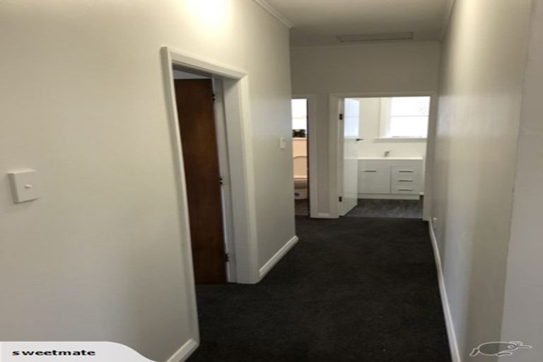 Photo of property in 33 Hindmarsh Street, Johnsonville, Wellington, 6037