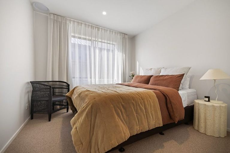 Photo of property in 11 Waterfowl Road, Jacks Point, 9371