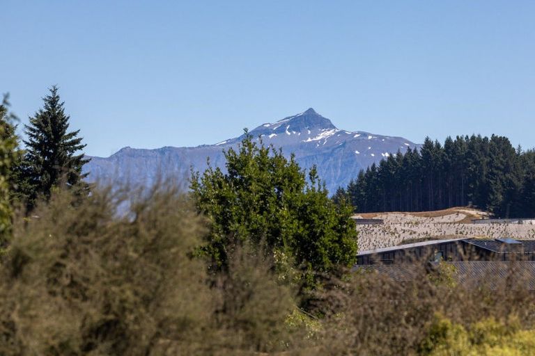 Photo of property in 3 Nokomai Street, Wanaka, 9305