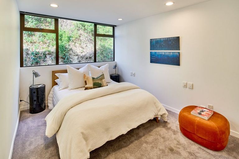 Photo of property in 2/326 Oriental Parade, Oriental Bay, Wellington, 6011