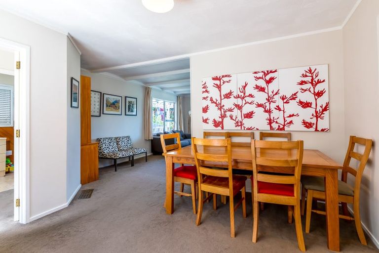 Photo of property in 13 Lookout Drive, Laingholm, Auckland, 0604