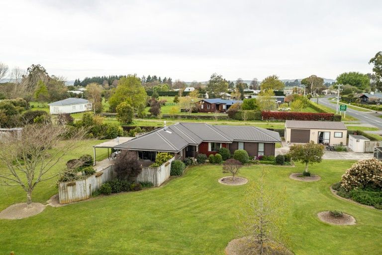 Photo of property in 3 Higginson Street, Otane, 4202